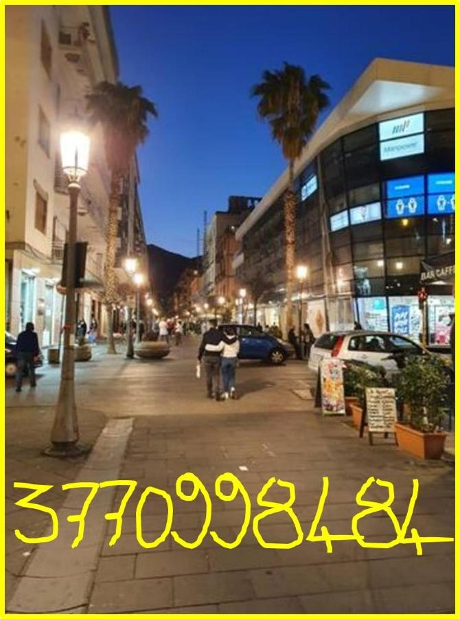 Casa Amalfitana Limoncello Lägenhet Salerno Exteriör bild